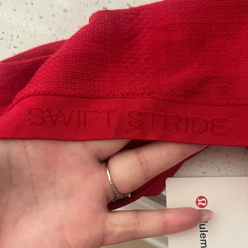 NWT lululemon Swiftly Tech Racerback Tank - RARE Red - Picture 7 of 9